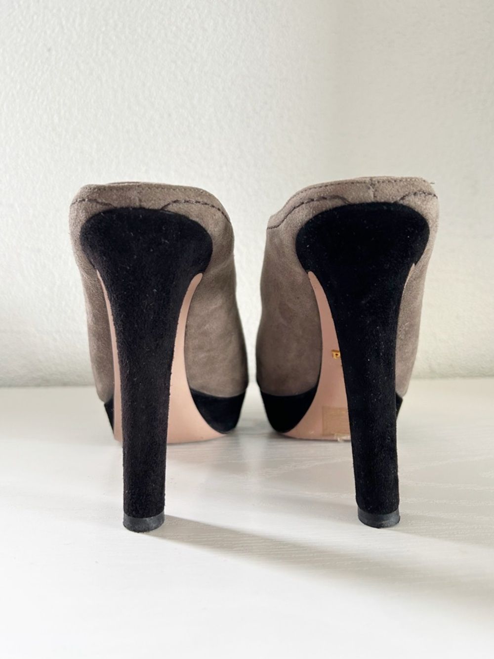 Prada Gray Black Suede Peep Toe Mules Platform Heels Size EU 39.5 - Picture 7 of 10